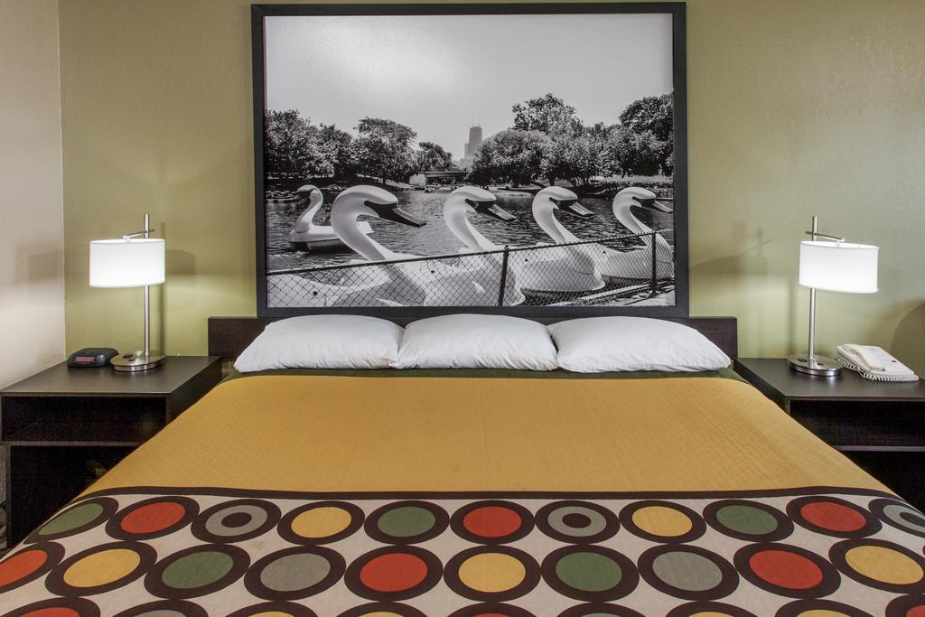 Super 8 By Wyndham Dwight Hotel Room photo